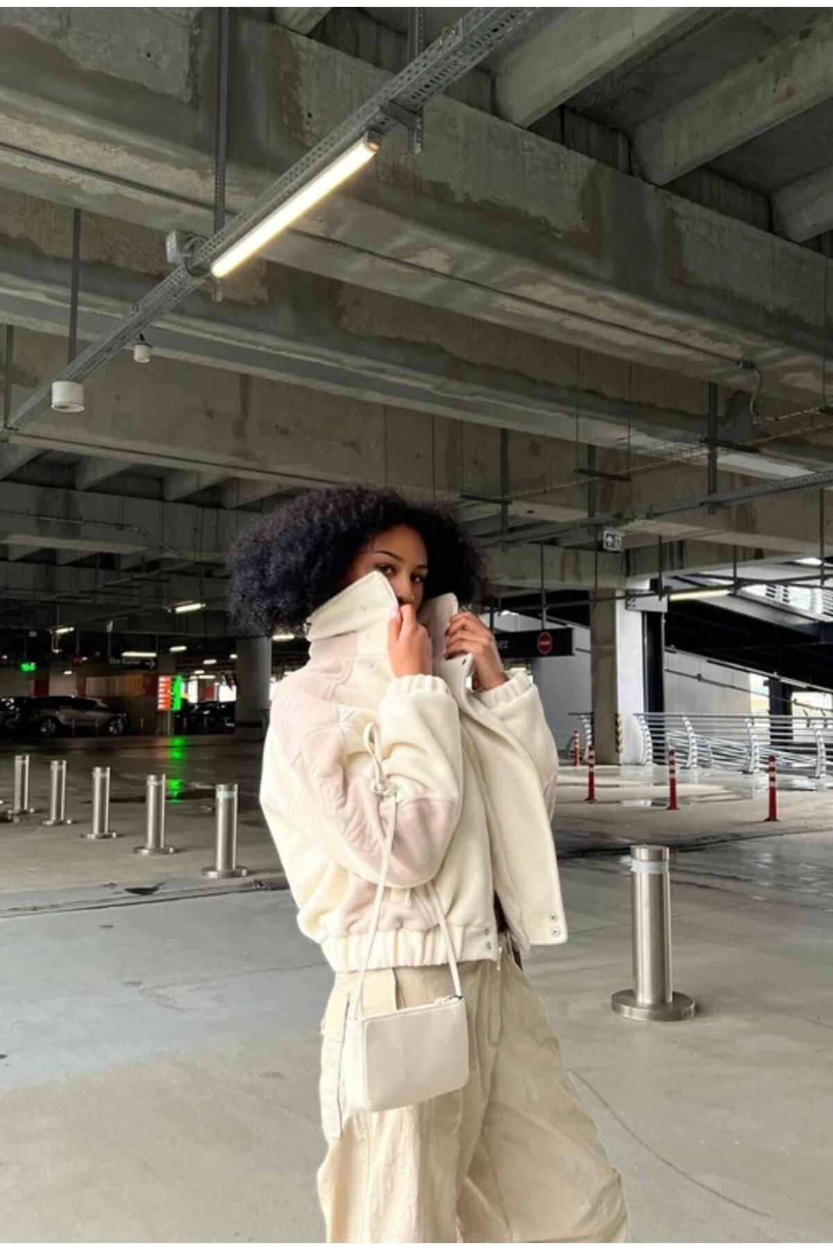 Krem Oversize Fermuarlı Polar Mont Krem Oversize Fermuarlı Polar Mont