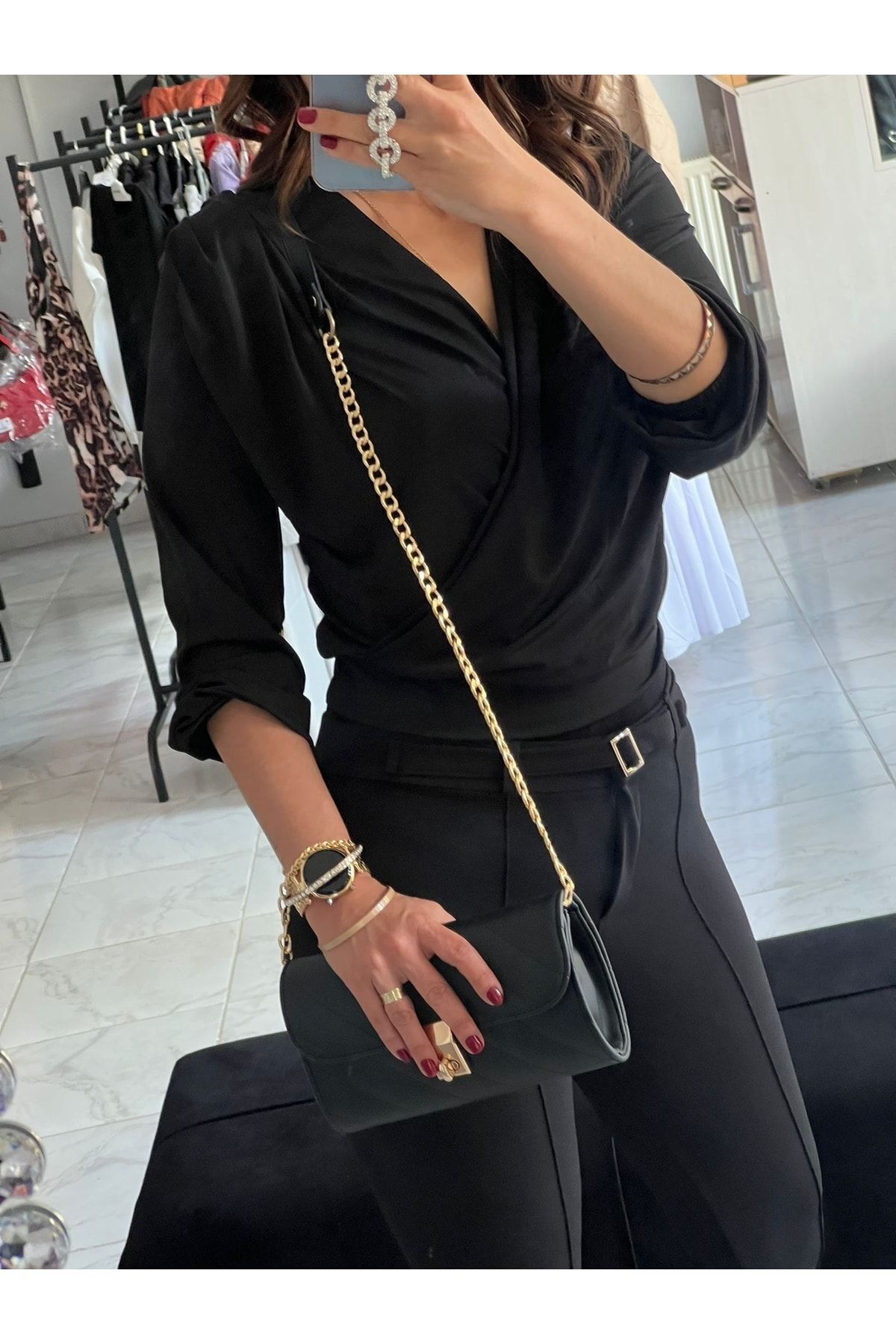 Kruvaze Yaka Sandy Kumaş Bluz Siyah Kruvaze Yaka Sandy Kumaş Bluz Siyah