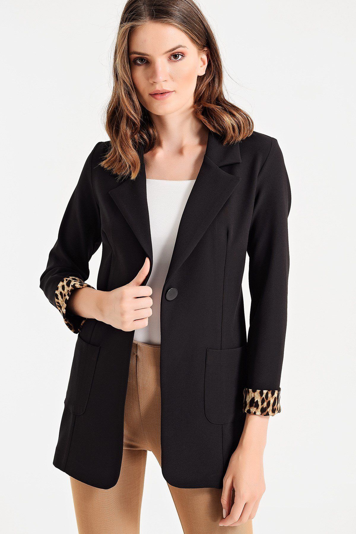 Yakalı Cepli Uzun Kol Kolu Isterse Katlanabilen Pamuklu Kumaş Blazer Ofis Ceket Yakalı Cepli Uzun Kol Kolu Isterse Katlanabilen Pamuklu Kumaş Blazer Ofis Ceket