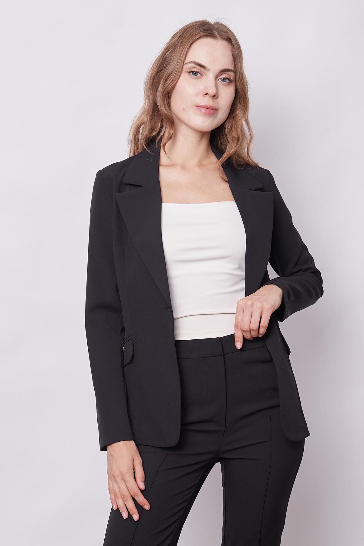 Kadın Yakalı Cep Kapaklı Tek Düğme Hafif Lirkalı Kumaş Blazer Ofis Ceket(Pantolon Kodu Jument 40082) Kadın Yakalı Cep Kapaklı Tek Düğme Hafif Lirkalı Kumaş Blazer Ofis Ceket(Pantolon Kodu Jument 40082)