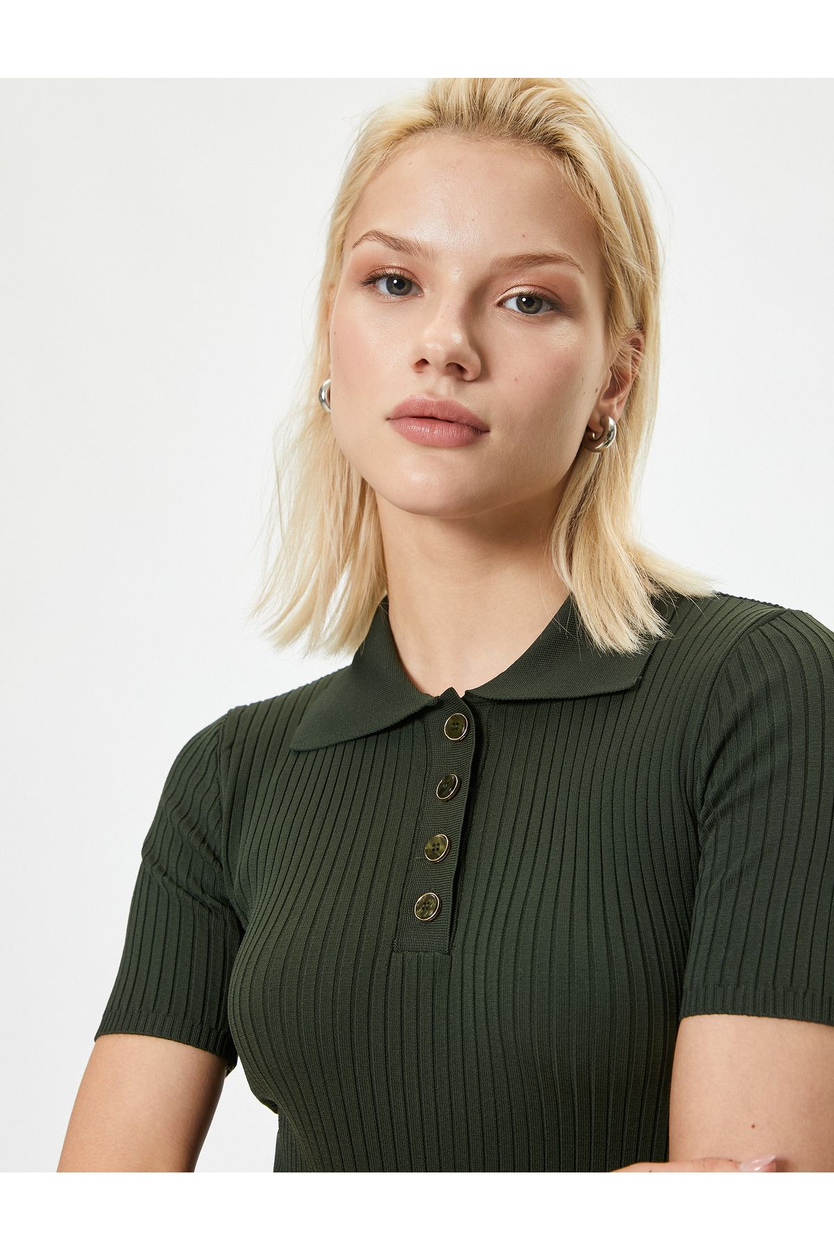 Polo Yaka Kazak Kısa Kollu Düğme Detaylı Kaşkorse Slim Fit Polo Yaka Kazak Kısa Kollu Düğme Detaylı Kaşkorse Slim Fit
