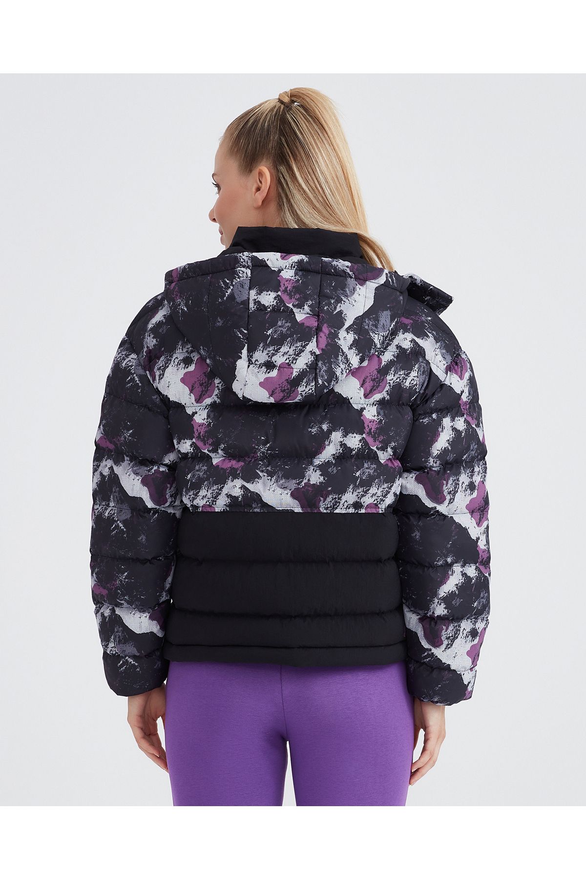 W Outerwear Padded Jacket Kadın Siyah Mont S232062-001 W Outerwear Padded Jacket Kadın Siyah Mont S232062-001