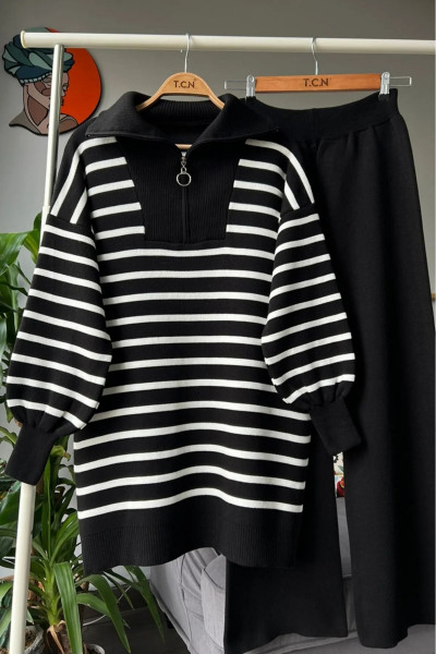 Yaka Fermuarlı Çizgili Triko Takım ( Standart Beden) Yaka Fermuarlı Çizgili Triko Takım ( Standart Beden)