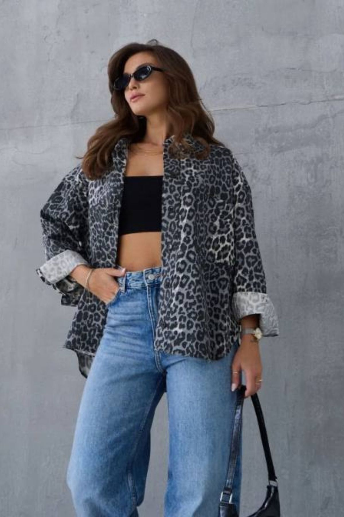 Lavida Leopar Desen Kırışmaya Daynıklı Pamuklu Metal Düğmeli Oversize Kadın Gömlek Ceket Lavida Leopar Desen Kırışmaya Daynıklı Pamuklu Metal Düğmeli Oversize Kadın Gömlek Ceket