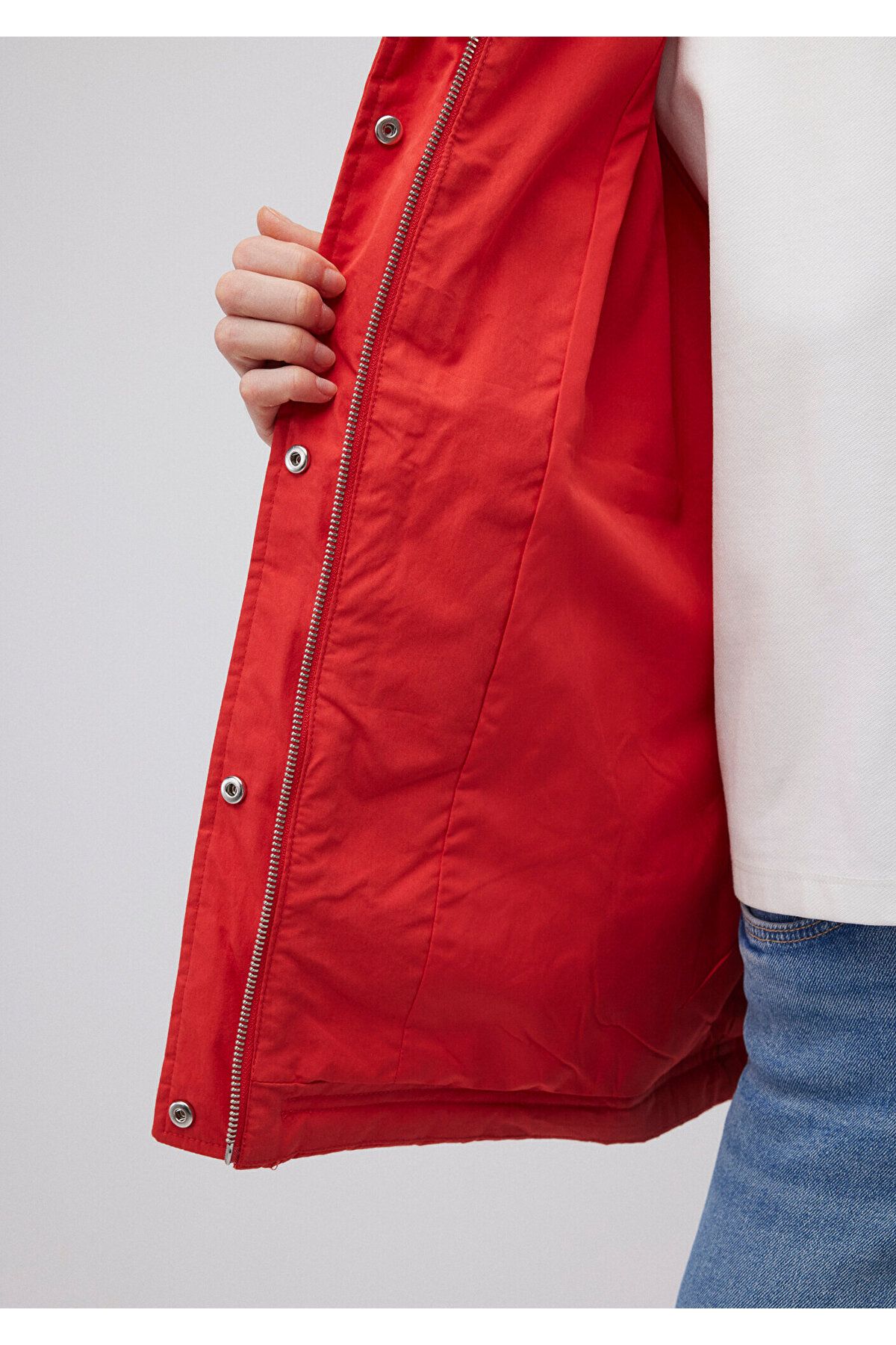 Kapüşonlu Kırmızı Ceket Oversize / Geniş Kesim 1110348-70461 Kapüşonlu Kırmızı Ceket Oversize / Geniş Kesim 1110348-70461