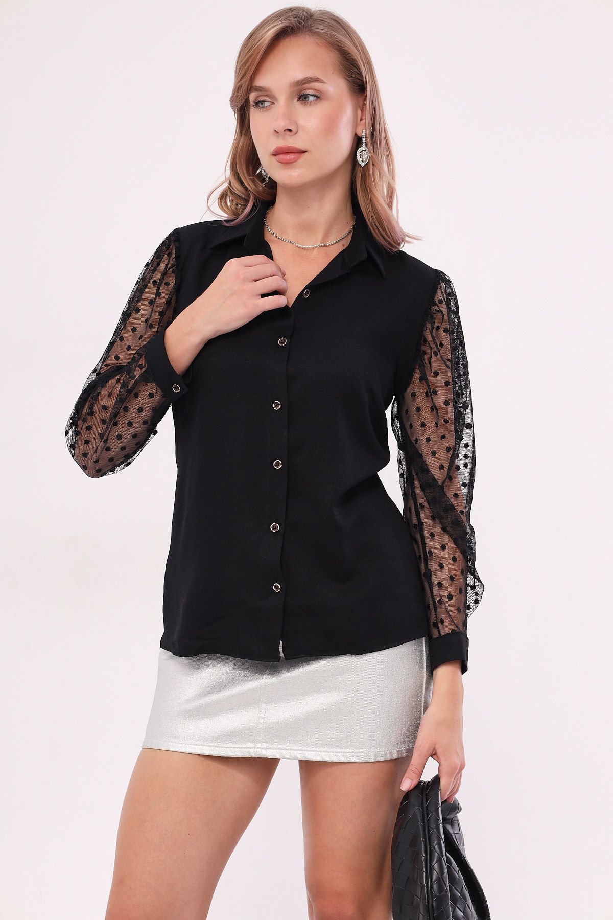 Kadın Siyah Kolları Tül Gömlek ARM-20K001068 Kadın Siyah Kolları Tül Gömlek ARM-20K001068