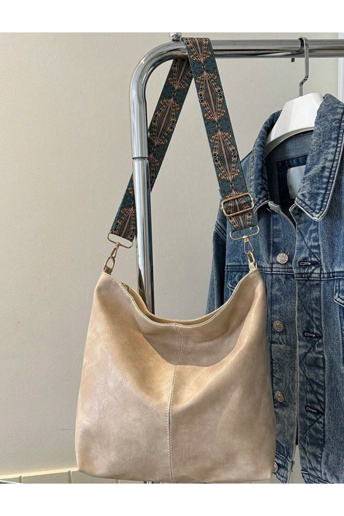 Kadınlar için Vintage Crossbody Büyük Kapasiteli Hobo Çanta Moda PU Omuz Çantası