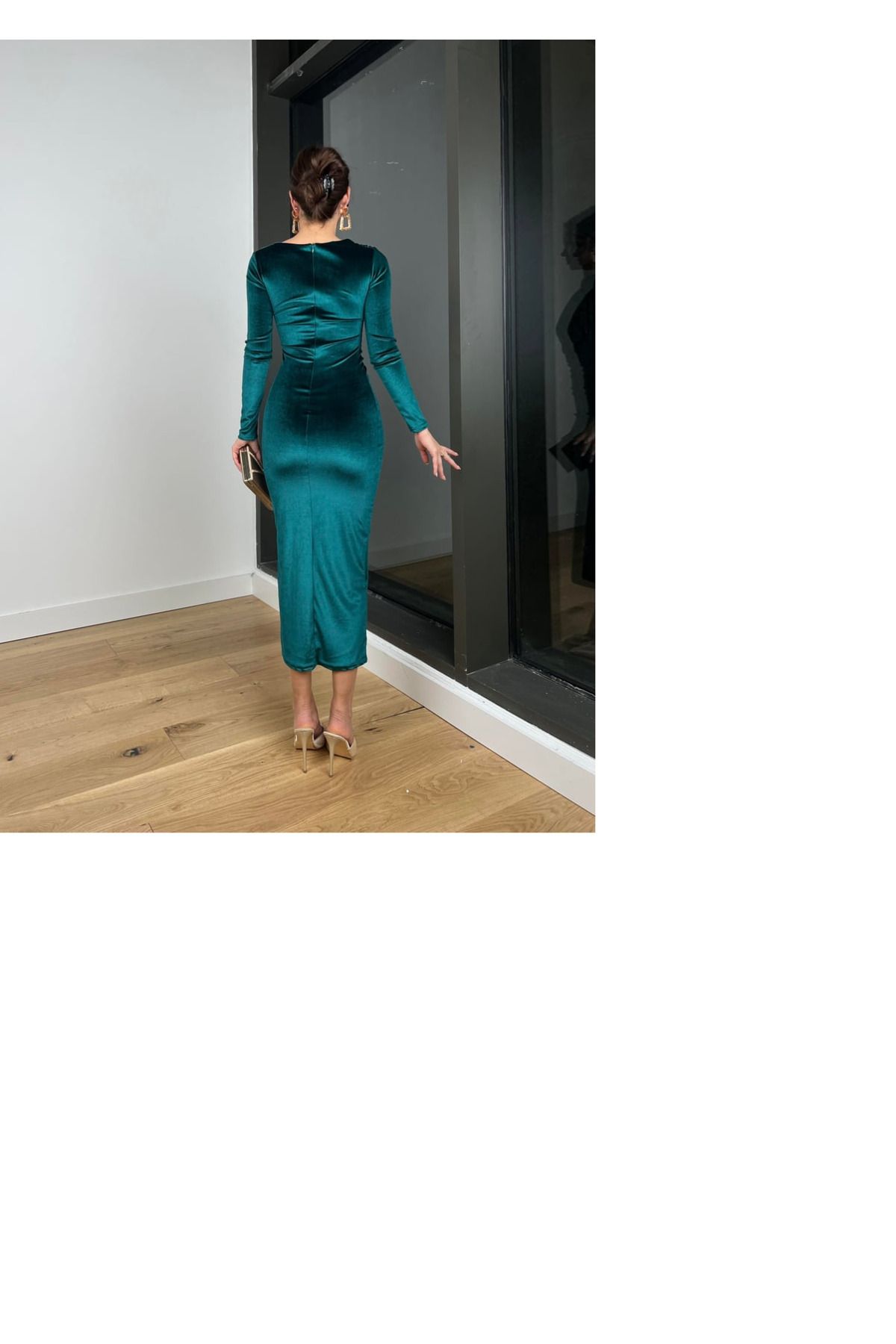 KADIN Uzun Kollu Drape Detaylı Malenkov Kadife Elbise KADIN Uzun Kollu Drape Detaylı Malenkov Kadife Elbise