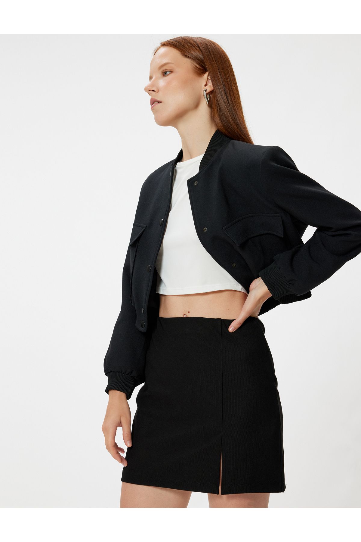 Slim Fit Yırtmaç Detaylı Mini Etek Slim Fit Yırtmaç Detaylı Mini Etek