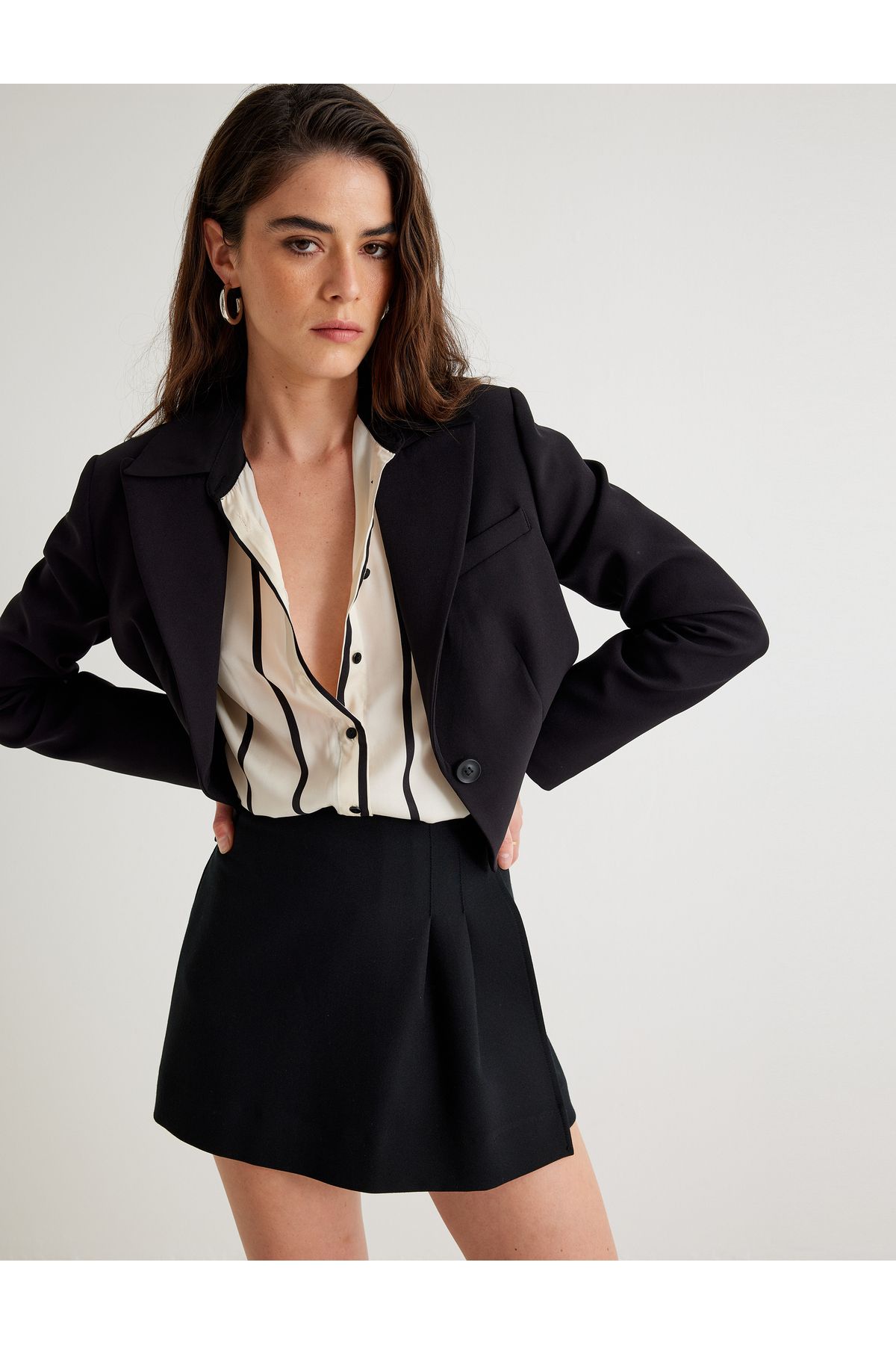 Mini Şort Etek Standart Bel Pile Detaylı Mini Şort Etek Standart Bel Pile Detaylı