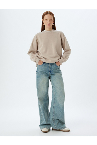 Üç Iplik Şardonlu Bisiklet Yaka Uzun Kollu Basic Sweatshirt Üç Iplik Şardonlu Bisiklet Yaka Uzun Kollu Basic Sweatshirt