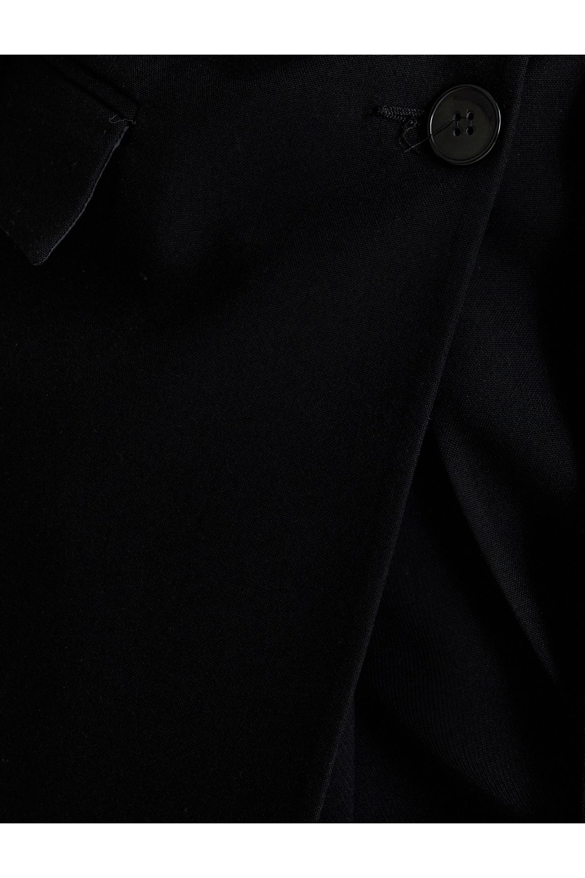 Kemerli Kruvaze Blazer Ceket Kalça Boy Düğmeli Kapaklı Cep Detaylı Kemerli Kruvaze Blazer Ceket Kalça Boy Düğmeli Kapaklı Cep Detaylı
