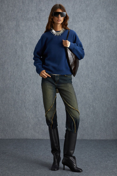 Vaneltına Kadın Içi Polarlı 3 Iplik Organik Pamuk Oversize Basic Bisiklet Yaka Lacivert Sweatshirt Vaneltına Kadın Içi Polarlı 3 Iplik Organik Pamuk Oversize Basic Bisiklet Yaka Lacivert Sweatshirt