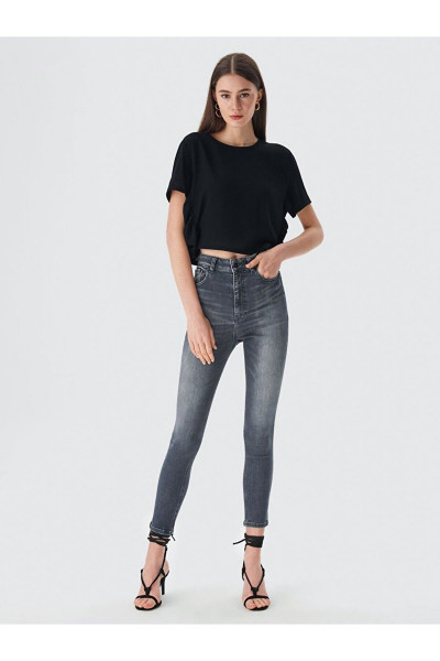 Yuvarlak Yaka Siyah T-shırt Yuvarlak Yaka Siyah T-shırt