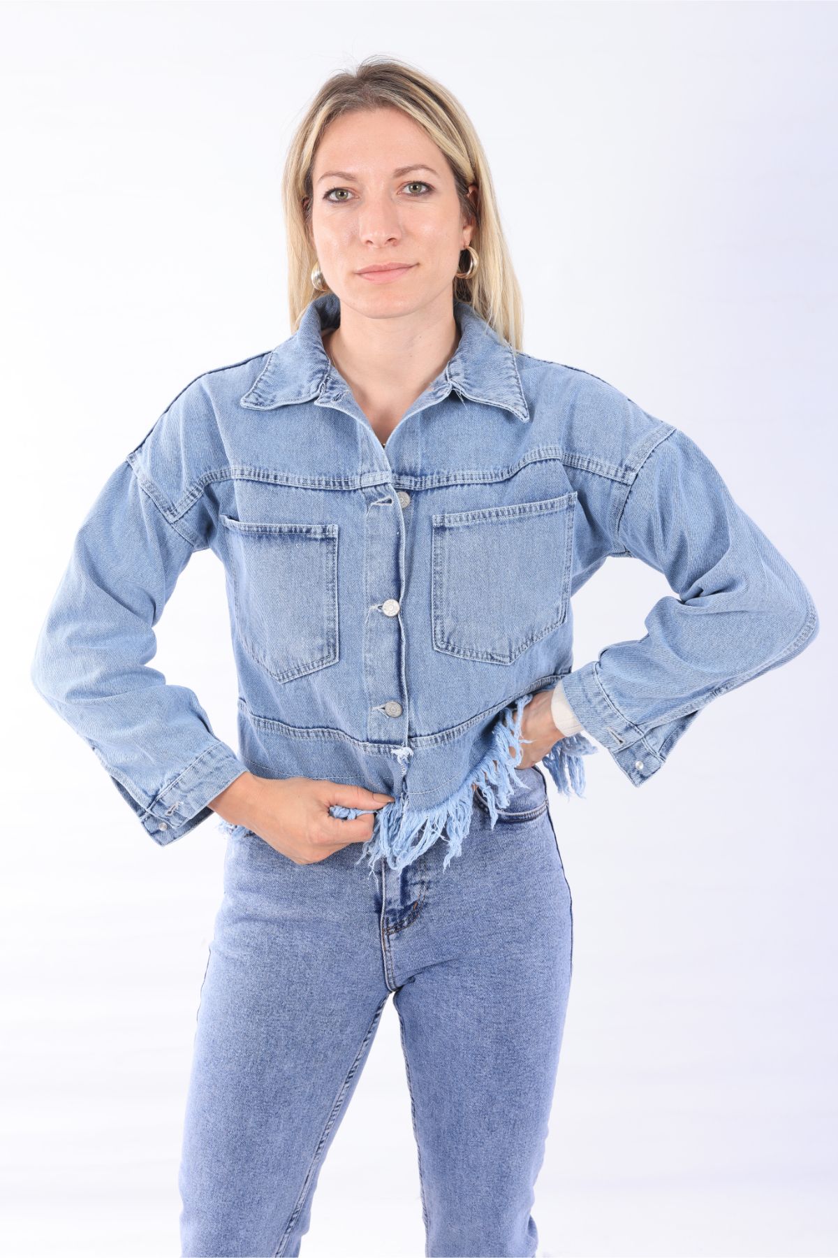 KADIN SAÇAK DEYAT CROP DEMİM KOT CEKET KADIN SAÇAK DEYAT CROP DEMİM KOT CEKET