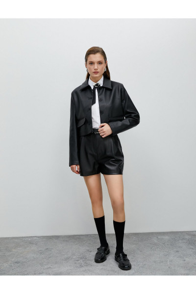 Suni Deri Ceket Crop Kapaklı Cepli Düğmeli Suni Deri Ceket Crop Kapaklı Cepli Düğmeli