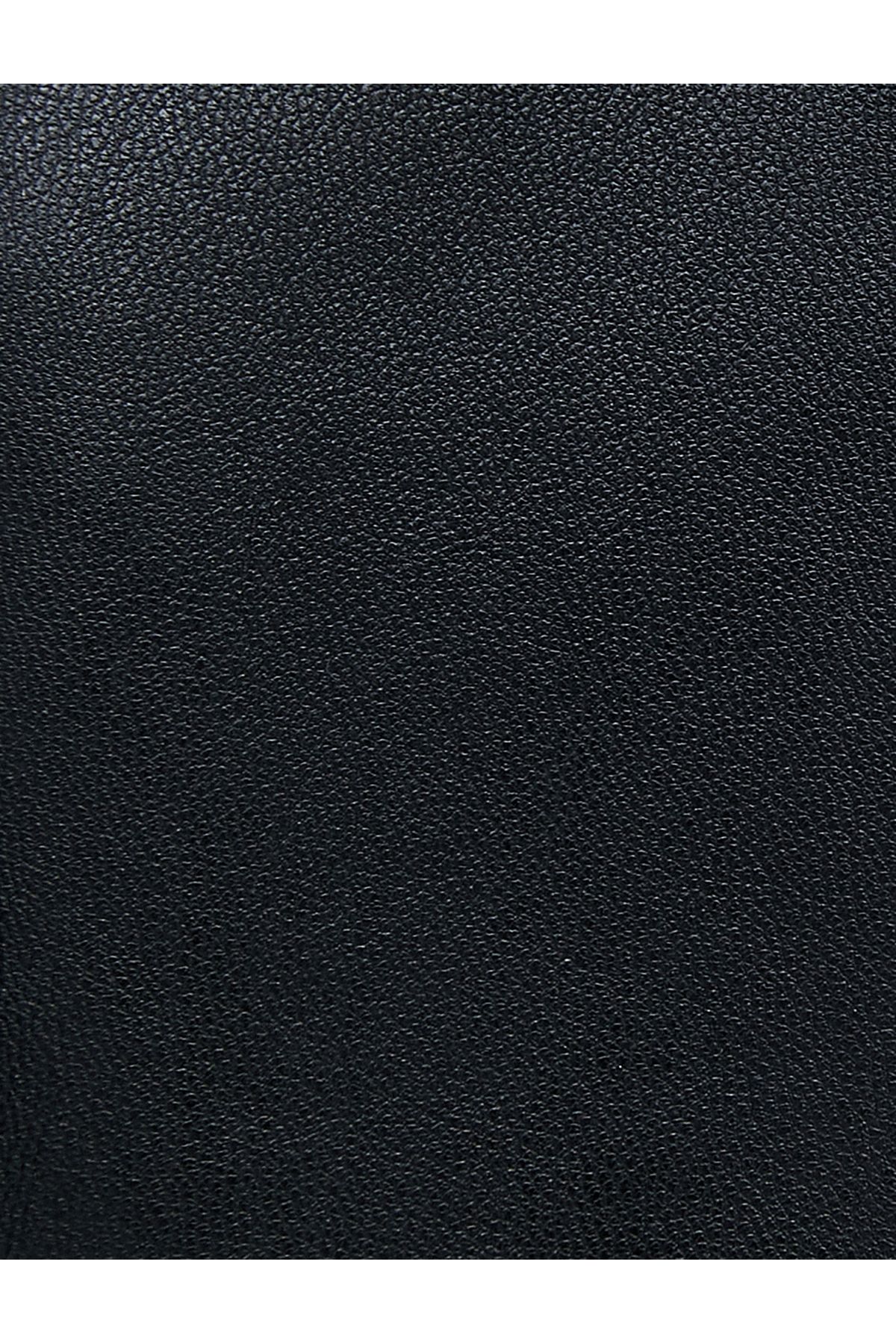 Suni Deri Ceket Crop Kapaklı Cepli Düğmeli Suni Deri Ceket Crop Kapaklı Cepli Düğmeli