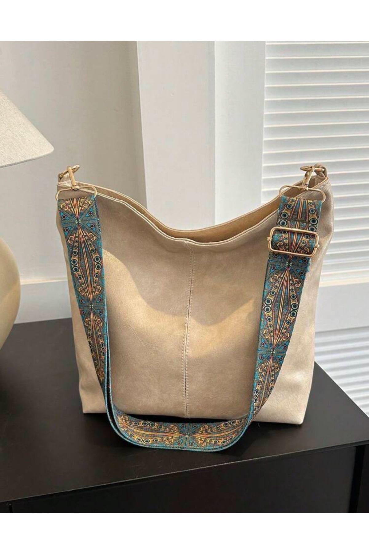 Kadınlar için Vintage Crossbody Büyük Kapasiteli Hobo Çanta Moda PU Omuz Çantası