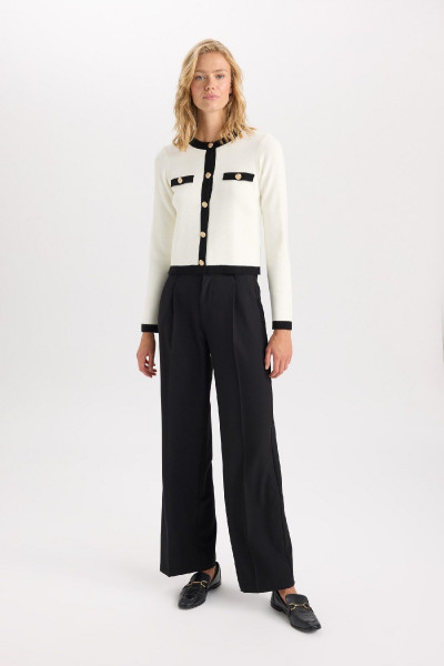 Regular Fit Bisiklet Yaka Düğmeli Basic Düz Triko Hırka C1482ax24wn Regular Fit Bisiklet Yaka Düğmeli Basic Düz Triko Hırka C1482ax24wn