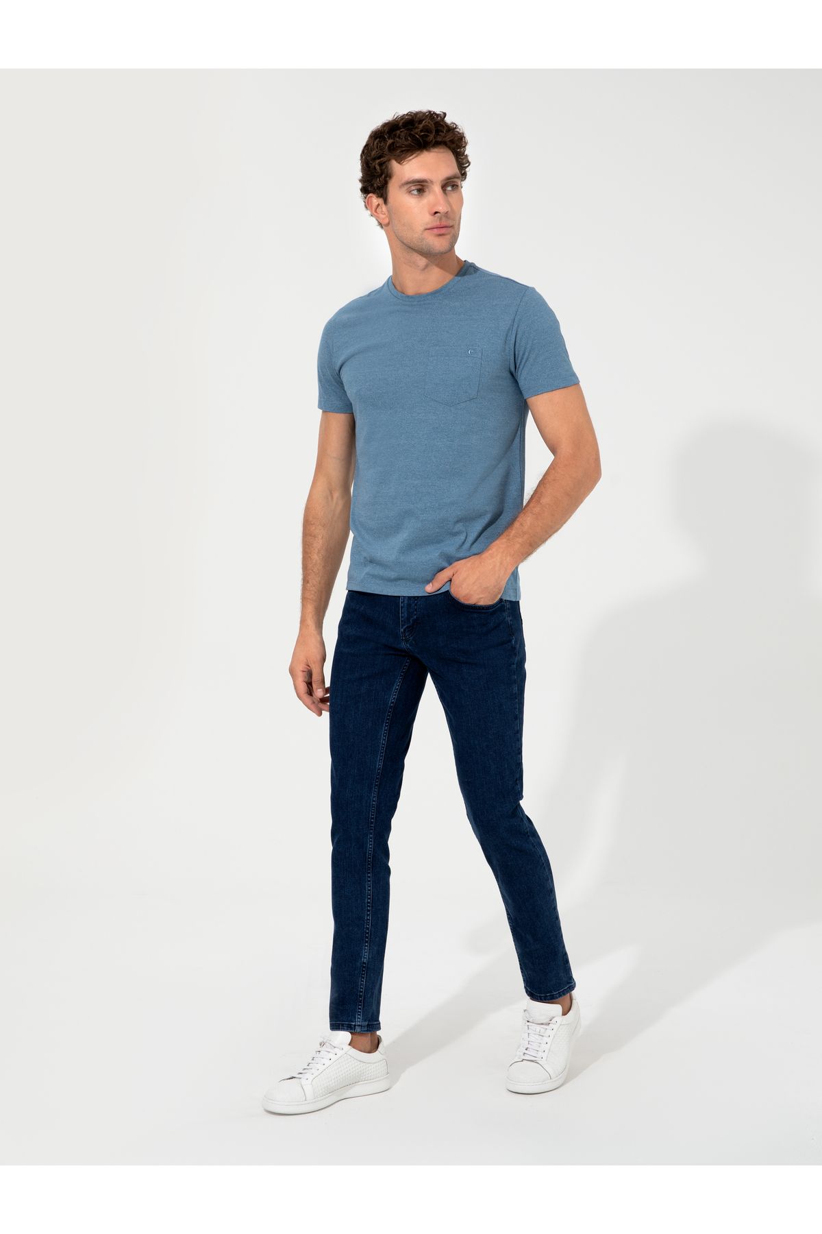 İndigo Bisiklet Yaka Slim Fit T-Shirt 50240270-VR028