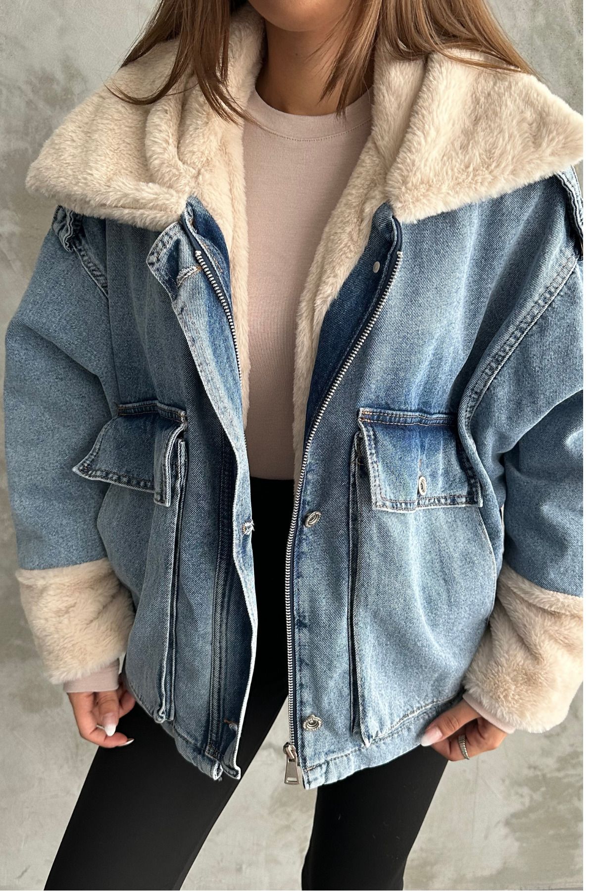 Peluş Detaylı Mavi Kot Ceket Peluş Detaylı Mavi Kot Ceket