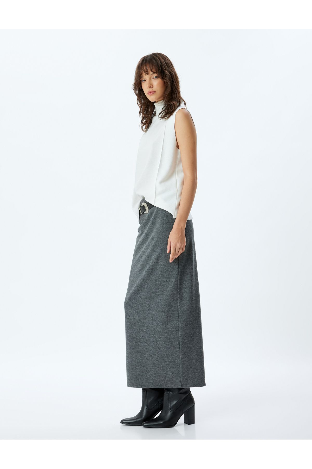 Yırtmaçlı Standart Bel Slim Fit Uzun Kalem Etek Yırtmaçlı Standart Bel Slim Fit Uzun Kalem Etek