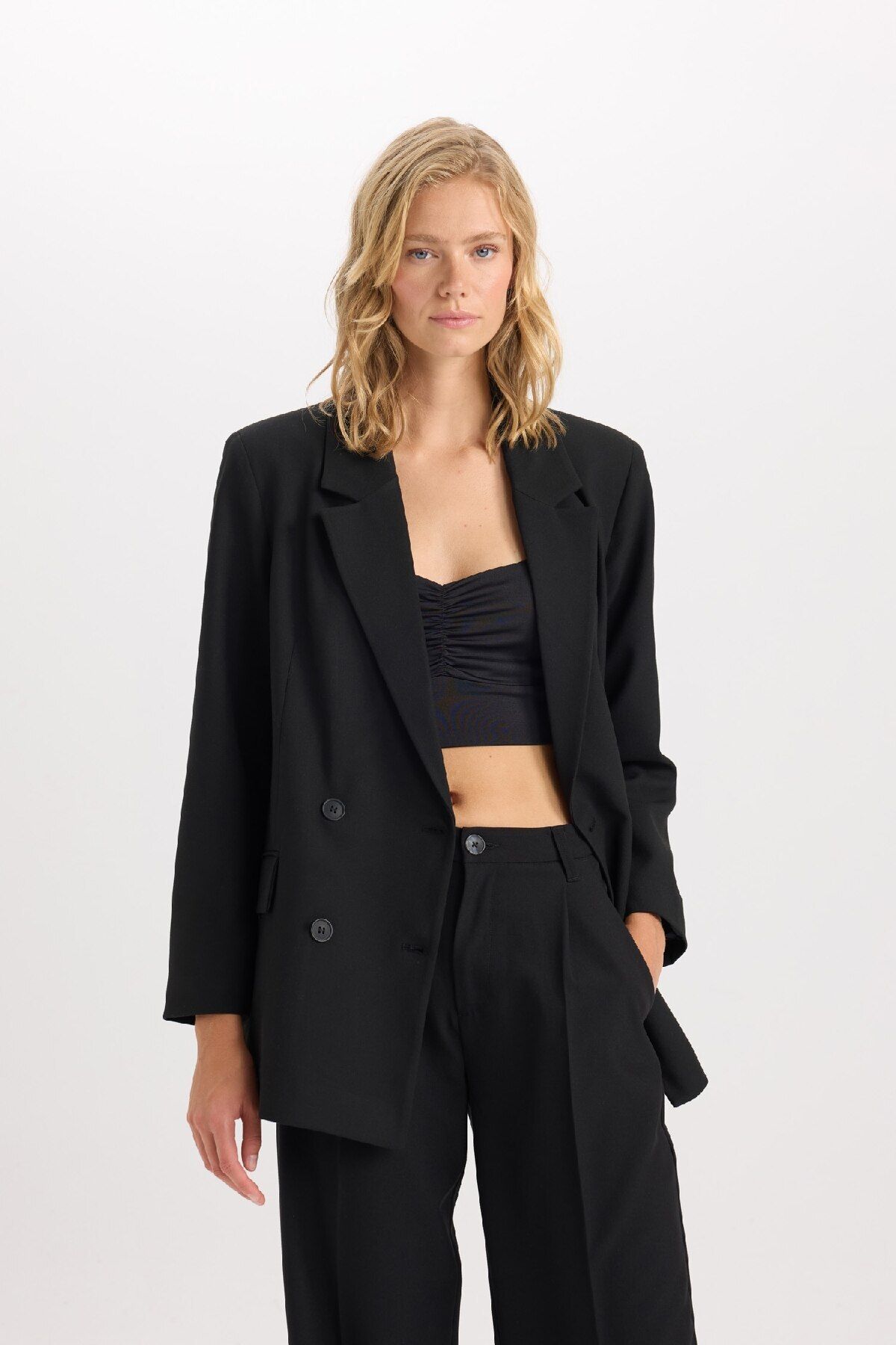 Oversize Geniş Kalıp Ceket Yaka Düğmeli Tafta Basic Düz Blazer Ceket C2575ax24au Oversize Geniş Kalıp Ceket Yaka Düğmeli Tafta Basic Düz Blazer Ceket C2575ax24au