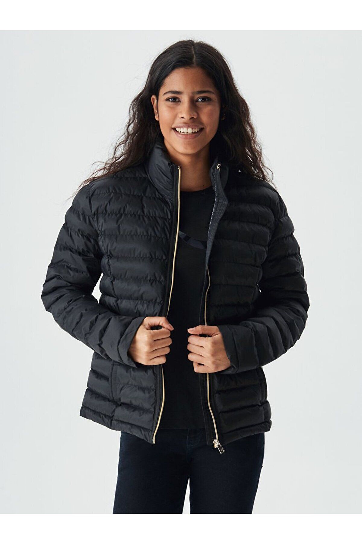 Şişme Dik Yaka Siyah Mont Şişme Dik Yaka Siyah Mont