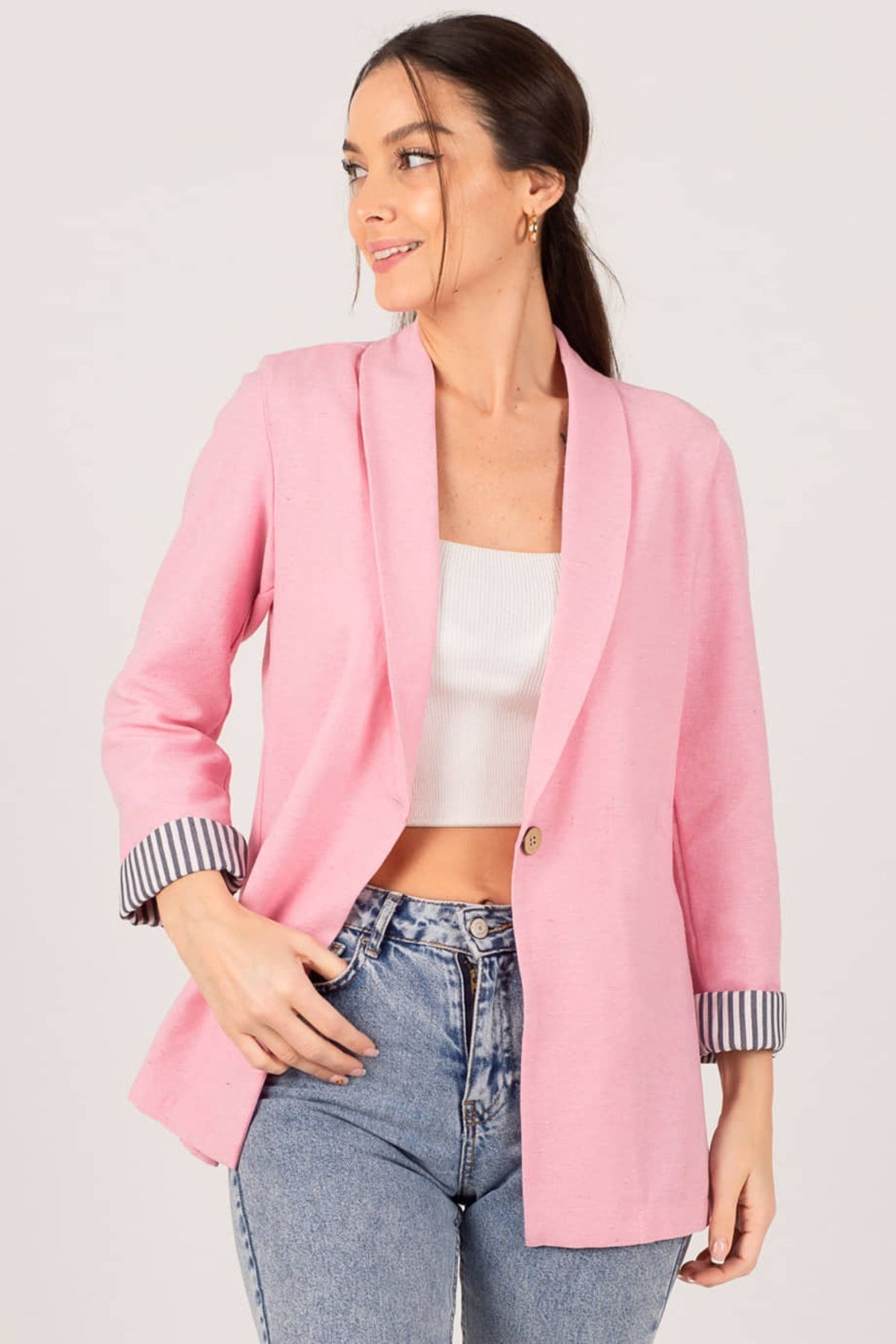 Kadın Pembe Kol İçi Çizgili Tek Düğmeli Ceket ARM-22K001122 Kadın Pembe Kol İçi Çizgili Tek Düğmeli Ceket ARM-22K001122