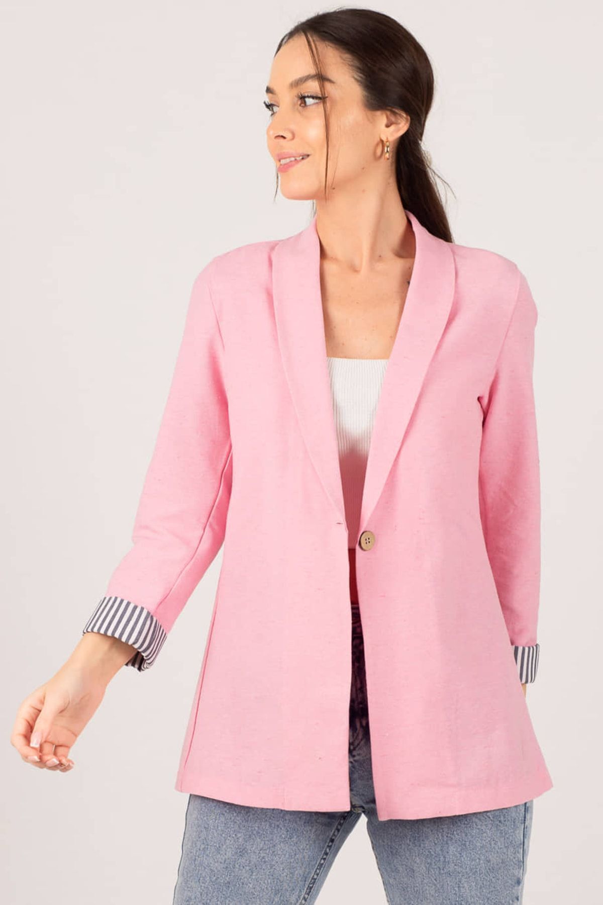 Kadın Pembe Kol İçi Çizgili Tek Düğmeli Ceket ARM-22K001122 Kadın Pembe Kol İçi Çizgili Tek Düğmeli Ceket ARM-22K001122