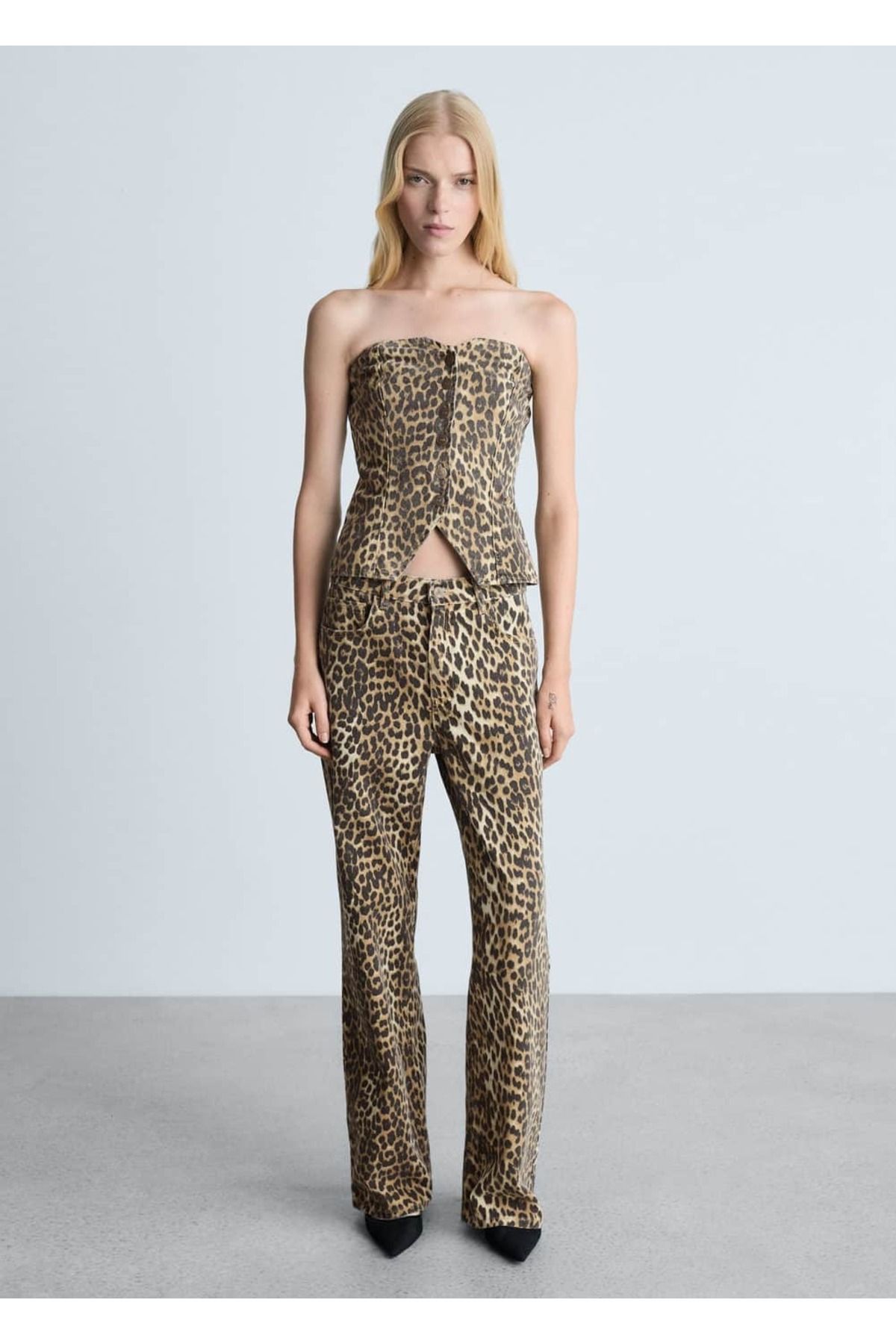 Leopar Desenli Yüksek Bel Düz Kesim Jean Pantolon Leopar Desenli Yüksek Bel Düz Kesim Jean Pantolon