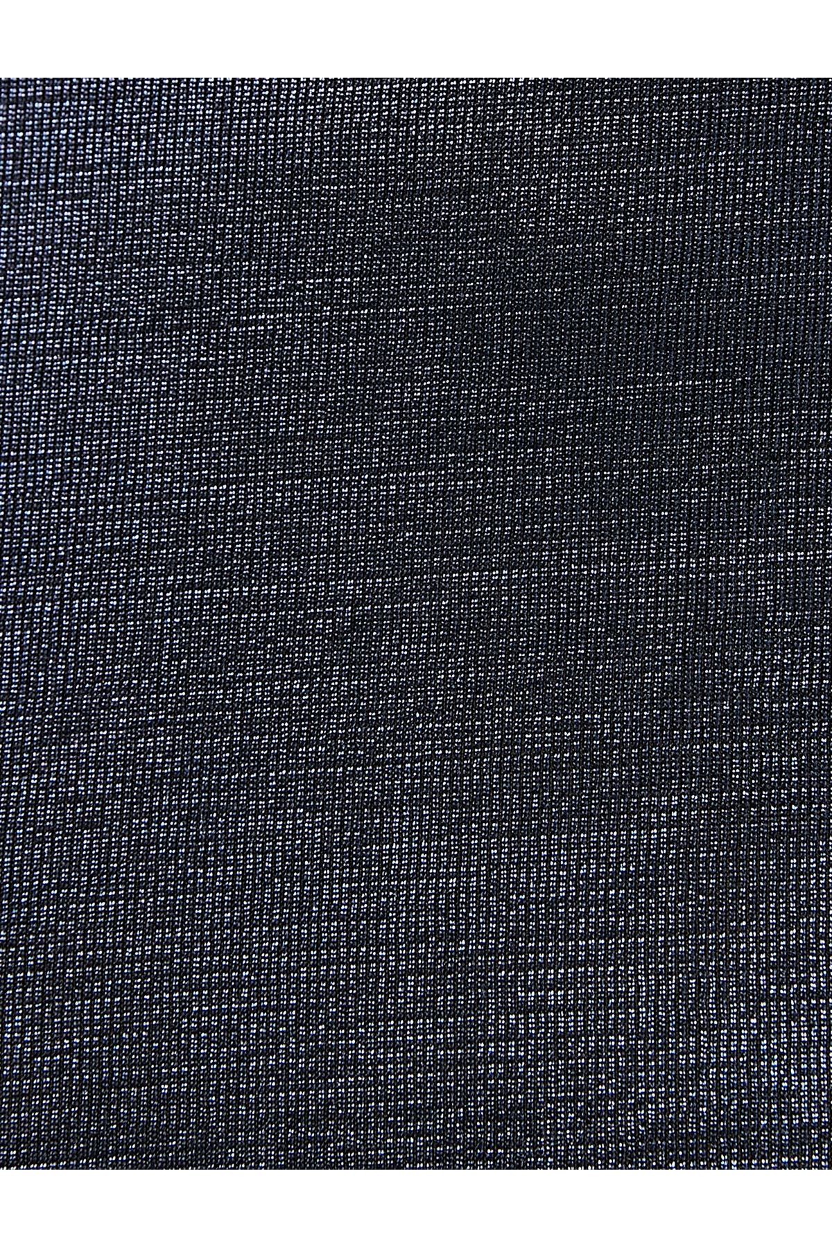 Melis Ağazat X Koton - Jakarlı Dik Yaka Tişört Melis Ağazat X Koton - Jakarlı Dik Yaka Tişört