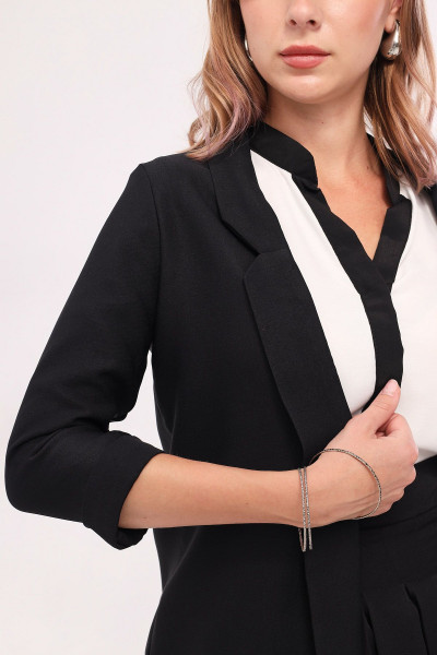 Kadın Siyah Duble Kol Yakalı Ceket ARM-17Y00040 Kadın Siyah Duble Kol Yakalı Ceket ARM-17Y00040