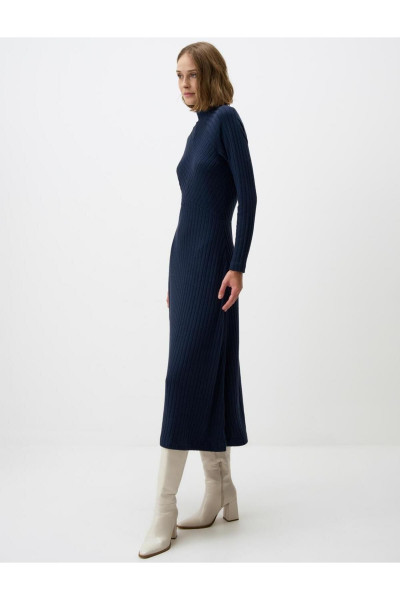 Lacivert Balıkçı Yaka Rahat Kesim Uzun Elbise Lacivert Balıkçı Yaka Rahat Kesim Uzun Elbise