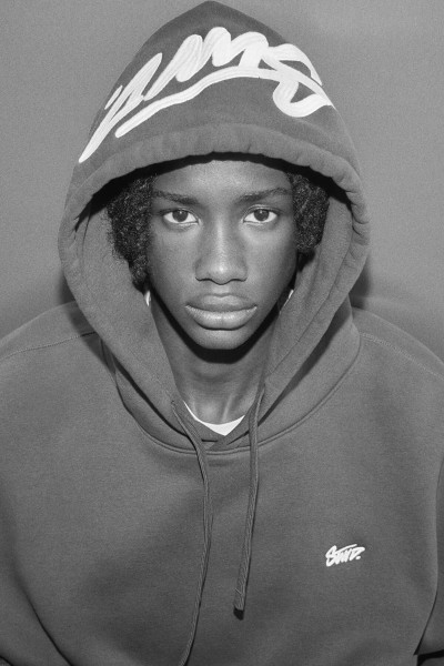 STWD işlemeli ve kapüşonlu sweatshirt STWD işlemeli ve kapüşonlu sweatshirt