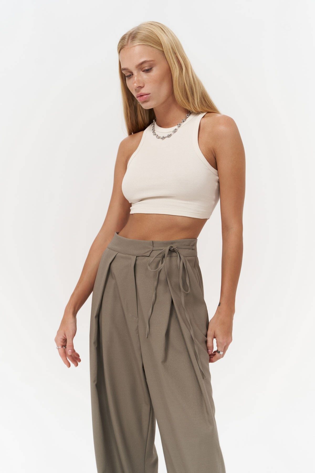 Mai Collection Fleur Fitilli Halter Yaka Bej Crop Mai Collection Fleur Fitilli Halter Yaka Bej Crop