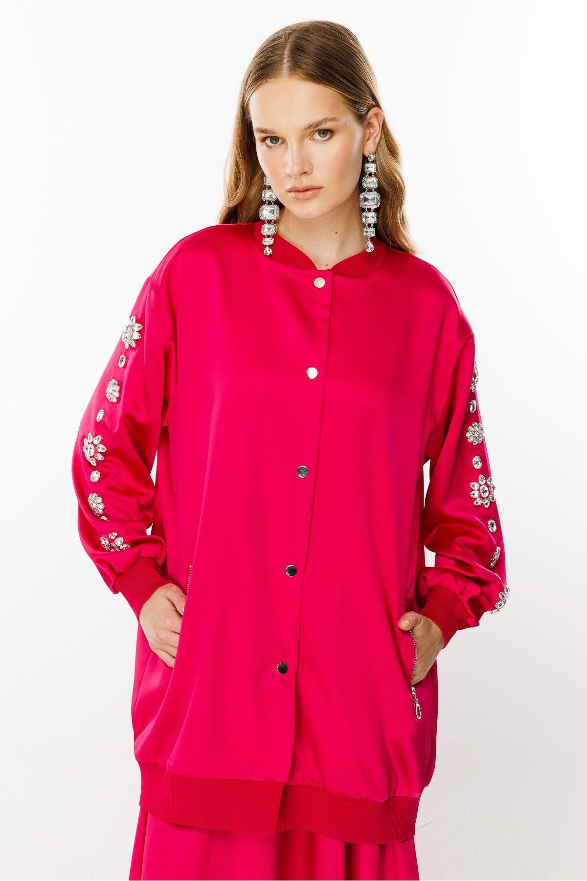 Taş İşlemeli Bomber Ceket PEMBE Taş İşlemeli Bomber Ceket PEMBE