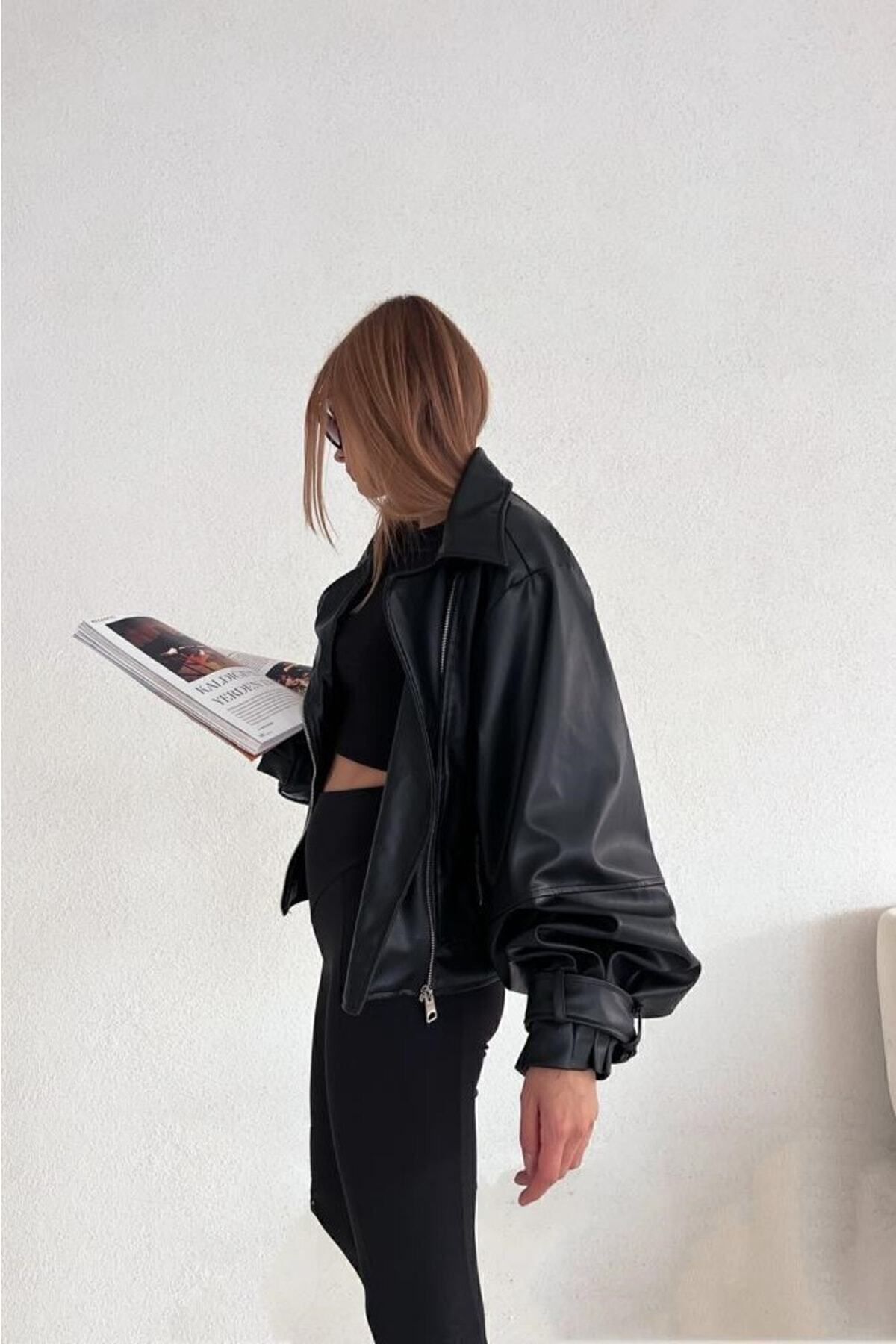 Kadın Siyah Oversize Deri Premium Ceket Kadın Siyah Oversize Deri Premium Ceket