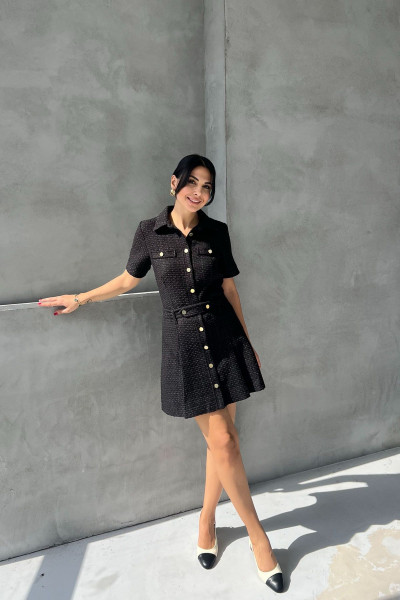 Siyah Kemerli Gold Düğmeli Pile Detaylı Tüvit Elbise Siyah Kemerli Gold Düğmeli Pile Detaylı Tüvit Elbise