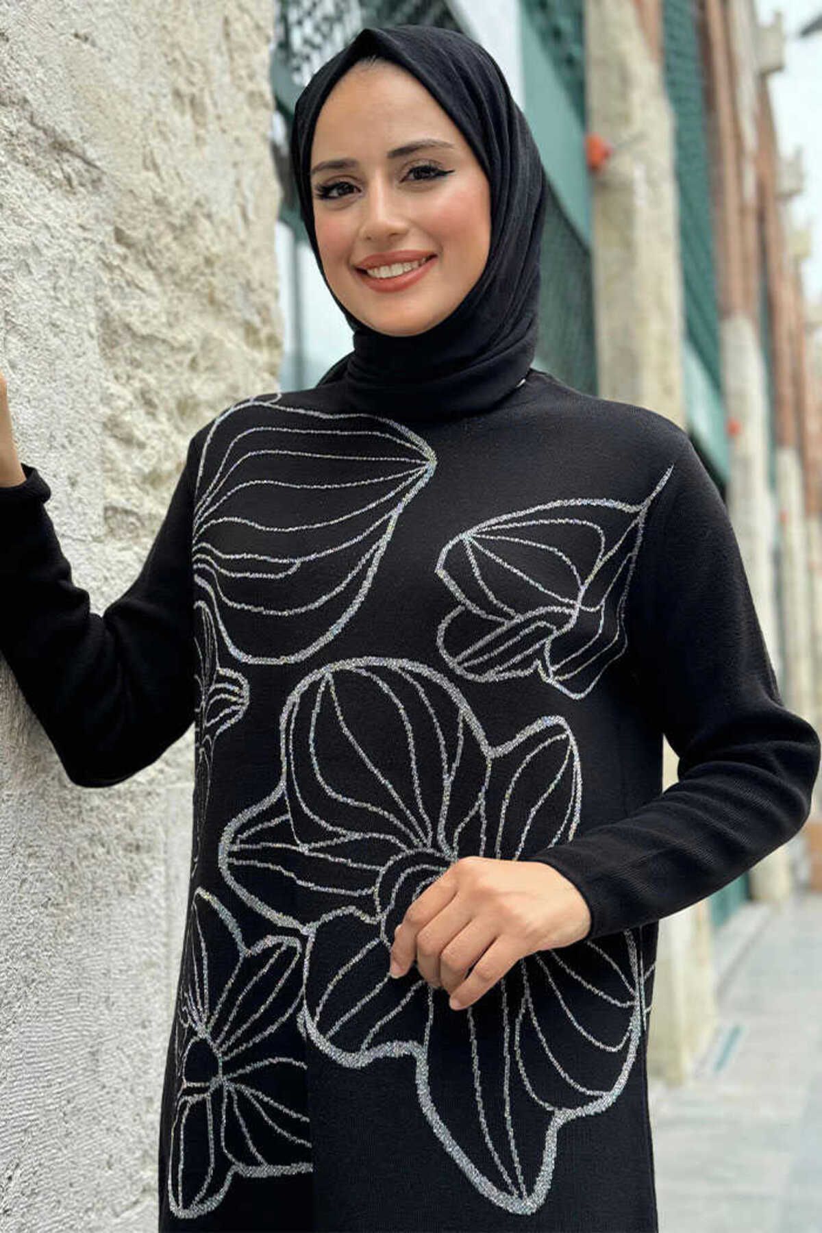Simli Çiçek İşleme Detaylı Triko Tunik 18191 Siyah Gümüş Simli Çiçek İşleme Detaylı Triko Tunik 18191 Siyah Gümüş
