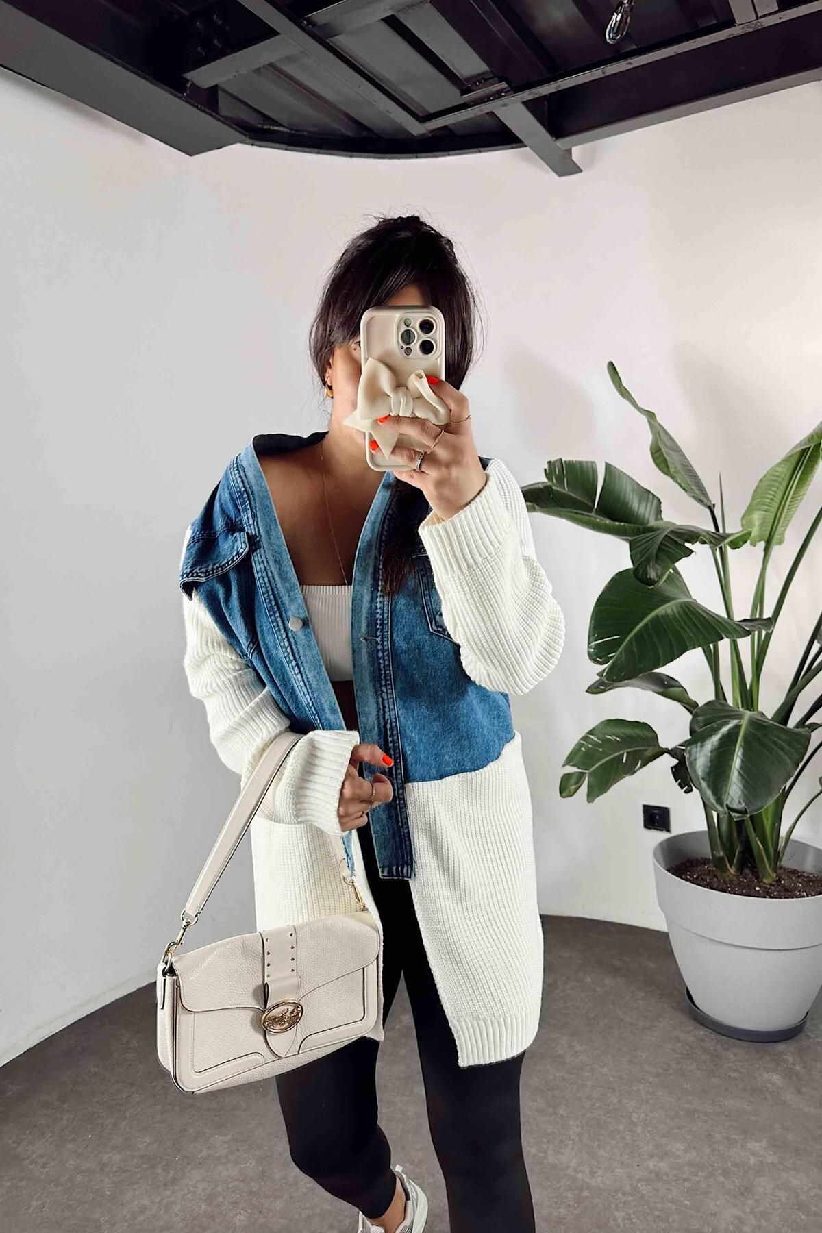 Kalın Örme Denim Detay Uzun Kadın Hırka Ekru Kalın Örme Denim Detay Uzun Kadın Hırka Ekru