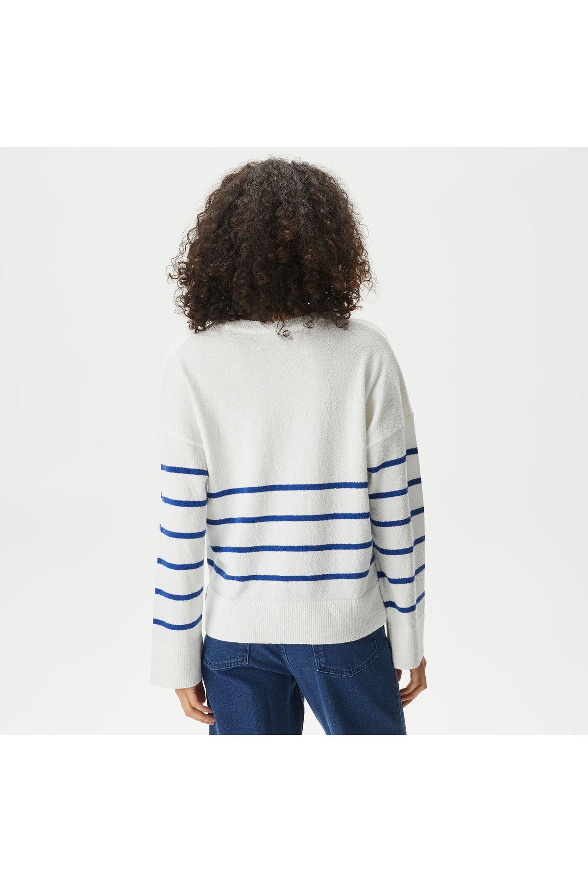 Kadın Relaxed Fit Bisiklet Yaka Çizgili Beyaz Triko Kadın Relaxed Fit Bisiklet Yaka Çizgili Beyaz Triko