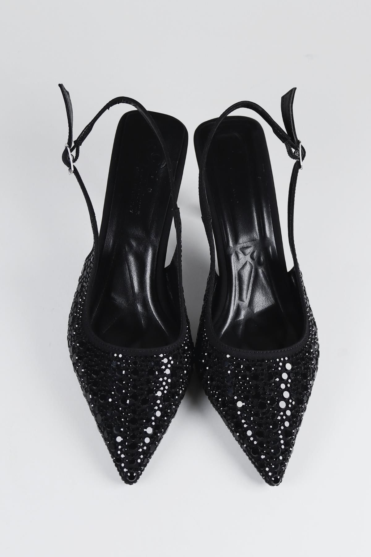 Kadın Siyah Taş Detaylı Kumaş Abiye Stiletto Topuklu Ayakkabı Kadın Siyah Taş Detaylı Kumaş Abiye Stiletto Topuklu Ayakkabı