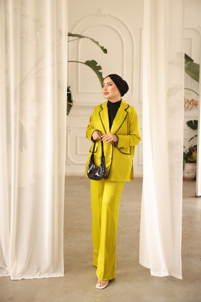 Kontur Baskı Detaylı Şık Ve Modern Kadın Tesettür Takımı Kontur Baskı Detaylı Şık Ve Modern Kadın Tesettür Takımı
