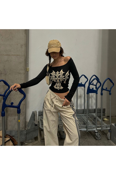 Siyah Gothic Cross Omuz Açık Uzun Kollu Crop Siyah Gothic Cross Omuz Açık Uzun Kollu Crop