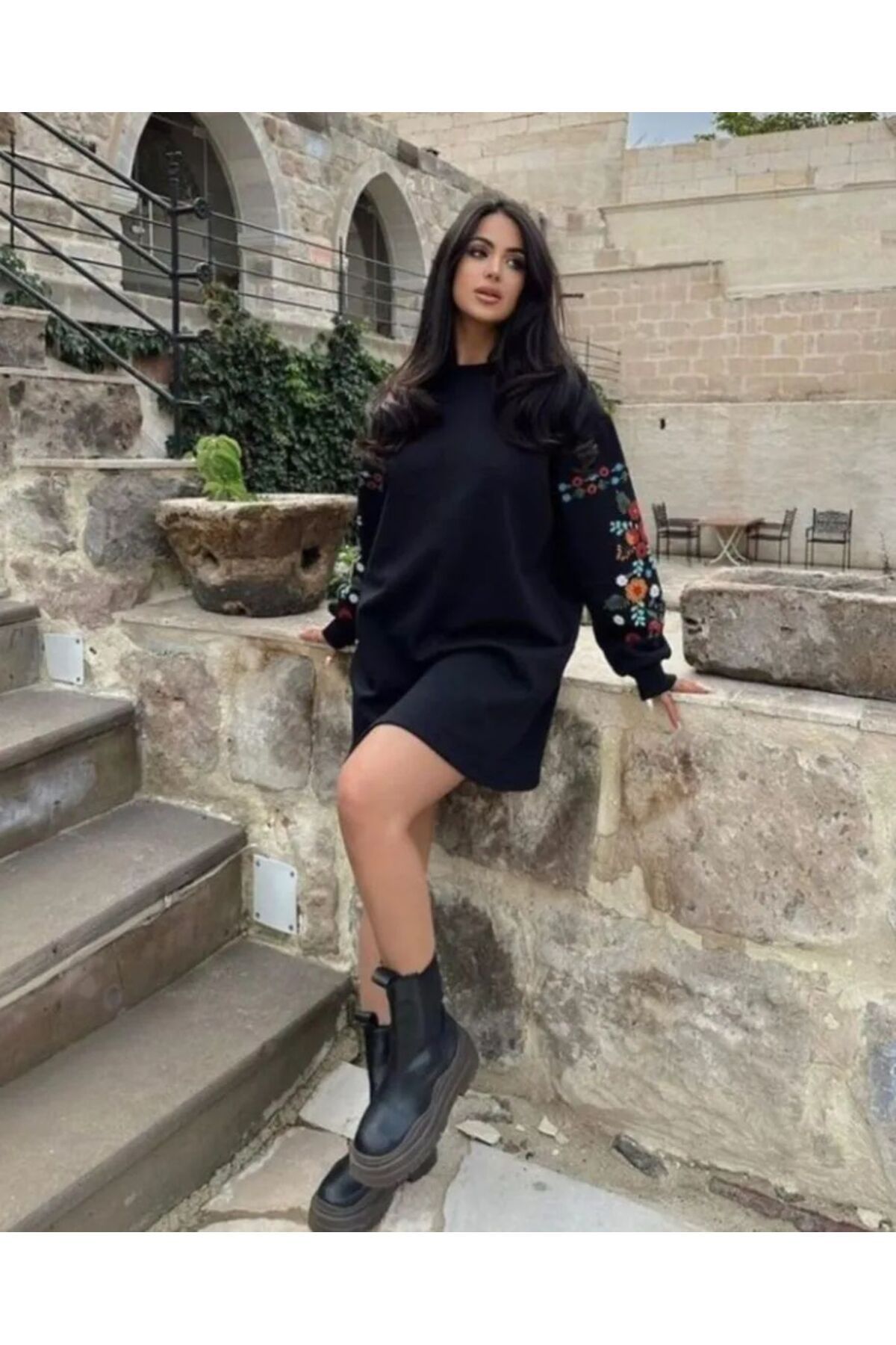 Kolu Baskılı Kışlık Tunik Elbise Siyah Kolu Baskılı Kışlık Tunik Elbise Siyah