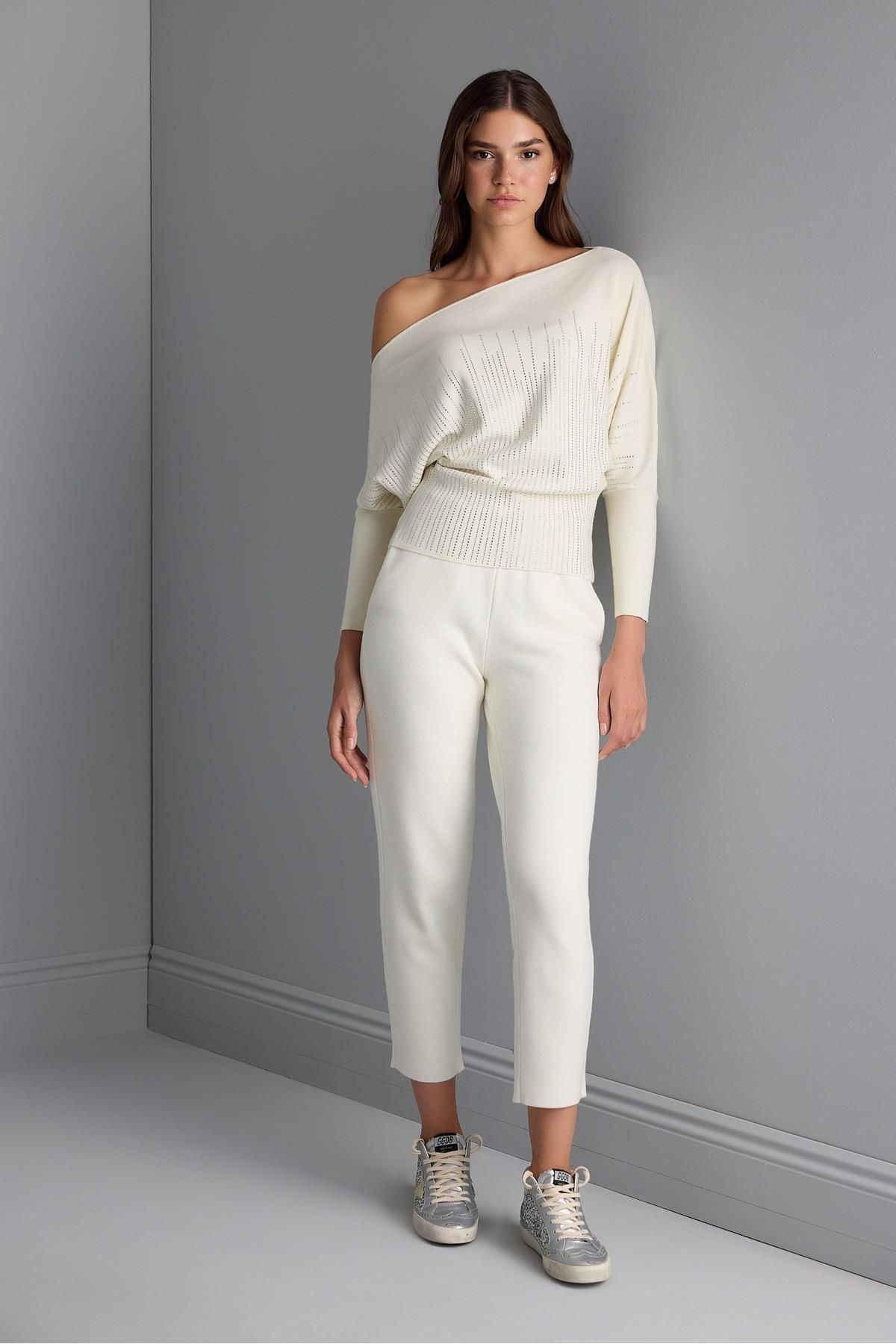 Taş Baskılı Kayık Yaka Ekru Triko Bluz Taş Baskılı Kayık Yaka Ekru Triko Bluz