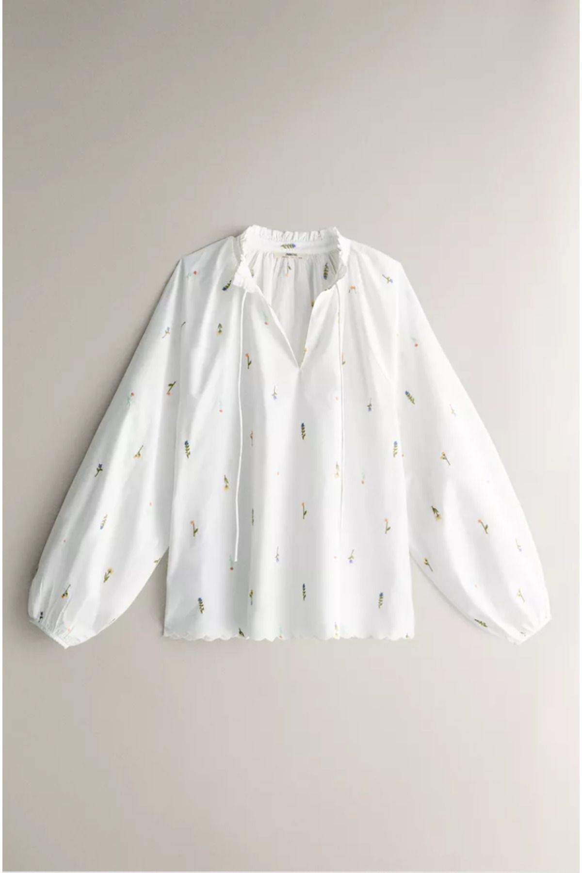 Shirt with Foral Embroidery Shirt with Foral Embroidery