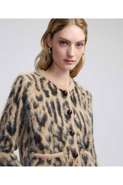 Leopar jakarlı hırka Leopar jakarlı hırka