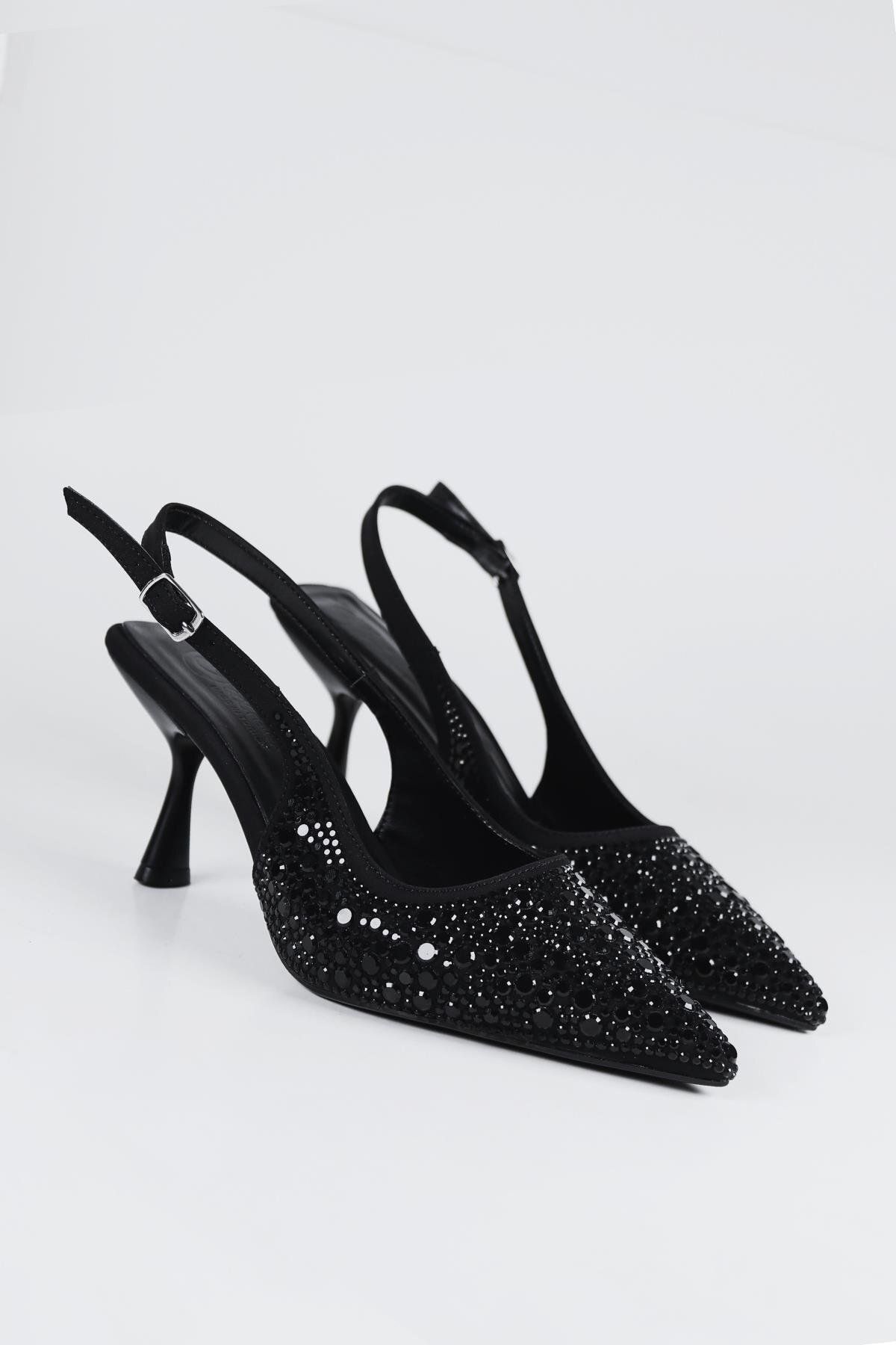 Kadın Siyah Taş Detaylı Kumaş Abiye Stiletto Topuklu Ayakkabı Kadın Siyah Taş Detaylı Kumaş Abiye Stiletto Topuklu Ayakkabı